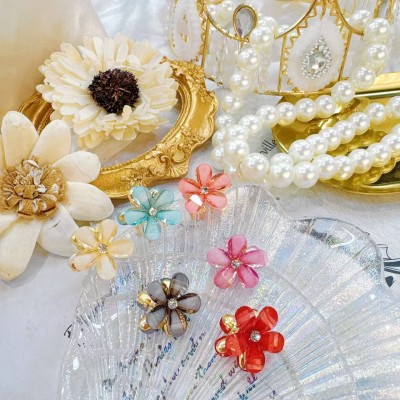 pinza de flor pequena 3 por 1.50$